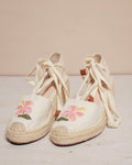 Espadrilles Primavera con bordado floral y cintas de amarre
